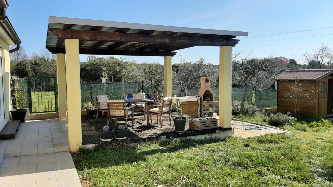 Holiday House Romi Pula Exterior foto