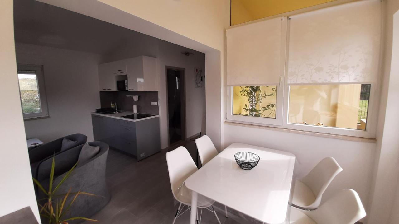 Holiday House Romi Pula Exterior foto